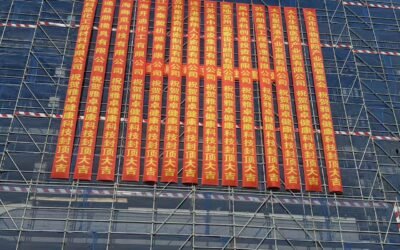 The grand capping ceremony of Yajoy Health Technology was held with great pomp.